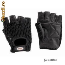 MANUSI FITNESS PIELE + PLASA NOI foto