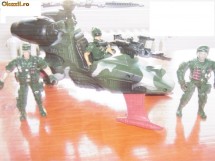 militari soldati cu elicopter marime mare 12 cm foto