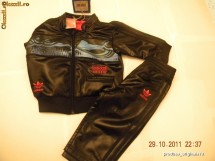 Trening ORIGINAL ADIDAS marimea 68, 80 (6-18 luni), produs NOU CU ETICHETA, bluza geaca si pantaloni, material gros lucios ULTIMA BUCATA foto