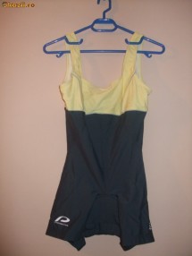 Costum de fitness, dar si pentru biciclisti foto