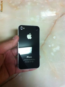 Vand iphone 4 - 32gb, IMPECABIL nota 10/10, CODAT 04.11.08 (poze reale) foto