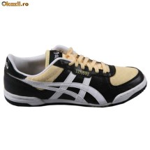 Adidasi Asics Court Special foto
