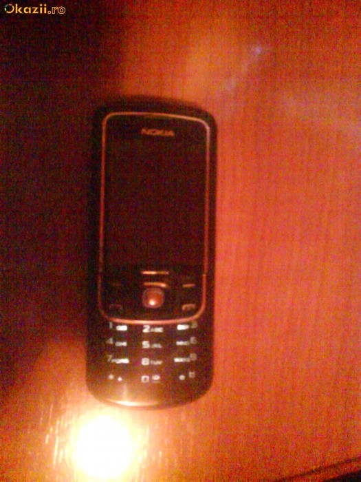 Nokia 8600 Luna foto mare