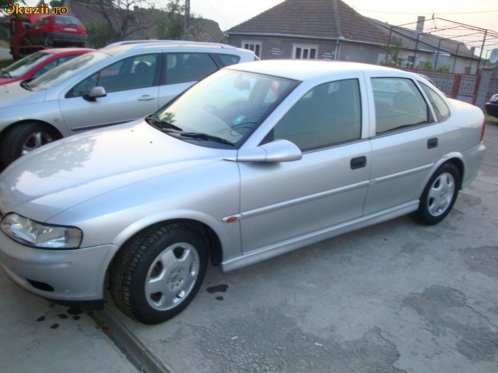 Vectra B - piese second hand foto mare