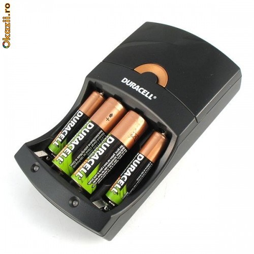 Incarcator acumulatori Duracell CEF14EU foto mare