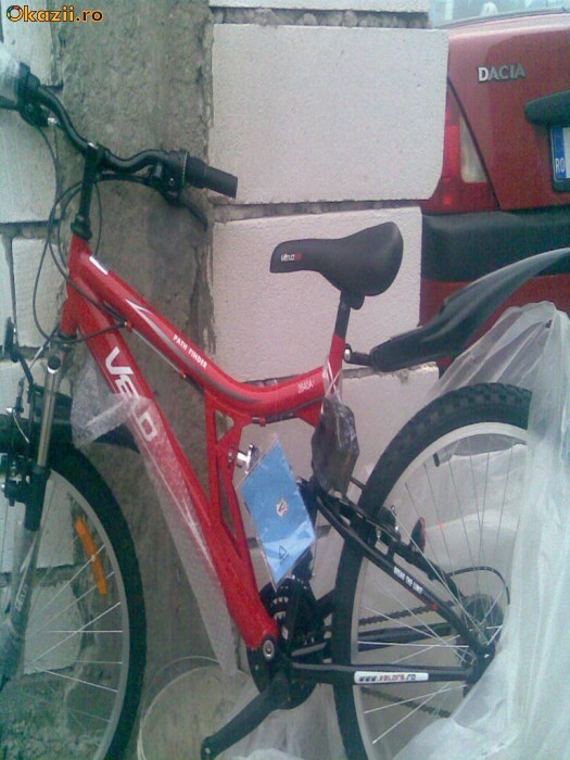 vand bicicleta noua foto mare