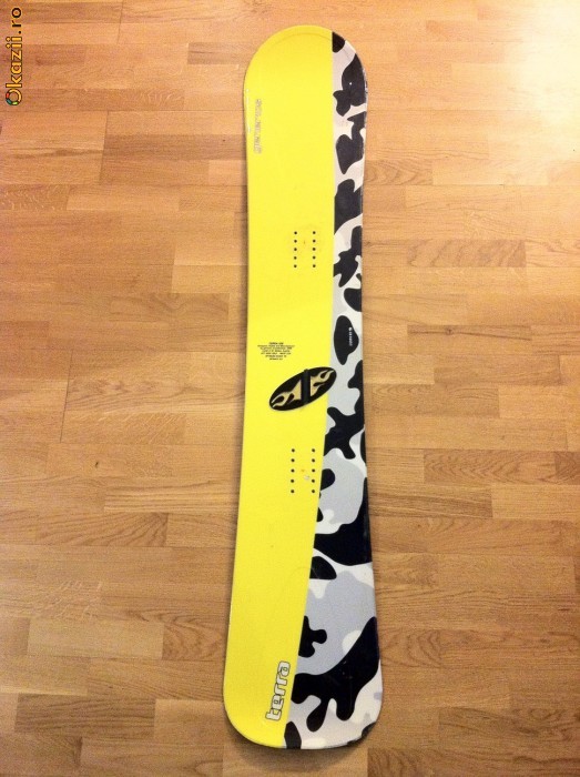 Snowboard Generics Terra 156 cm foto mare