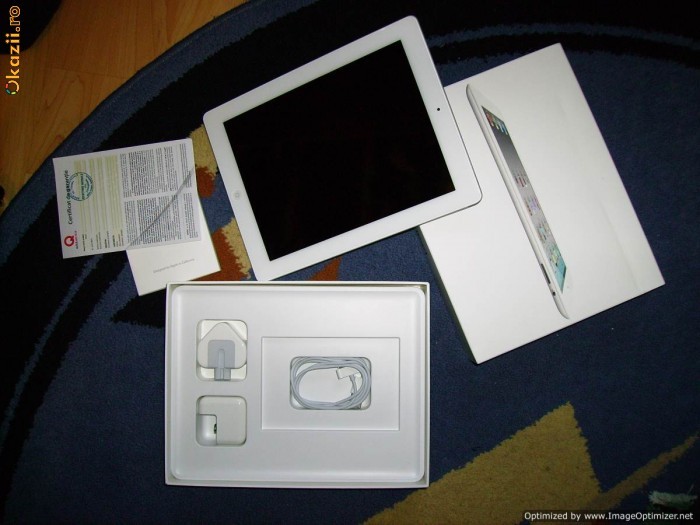 Vand Ipad2 Alb 32Gb Nou in cutie.Garantie originala 2 ani(poze reale) foto mare