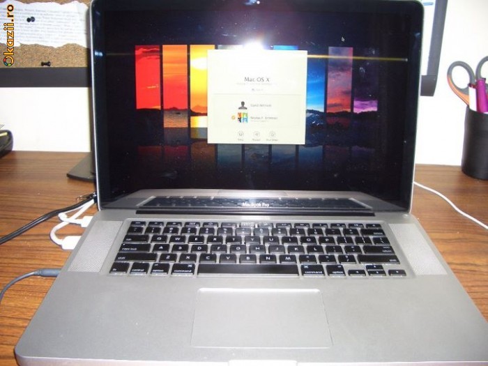 MACBOOK PRO 15.4inch foto mare