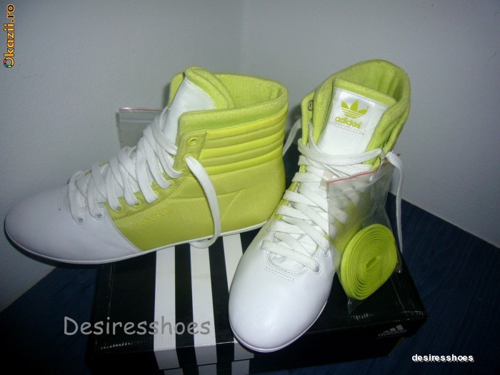 GHETE ADIDAS DAMA ORIGINALE foto mare