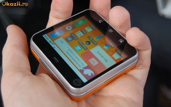 Vand Motorola Flipout in stare excelenta, garantie! foto mare