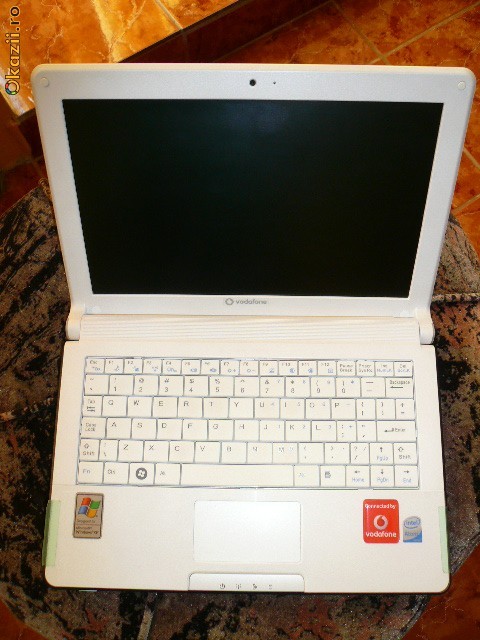 vand netbook intel Atom foto mare