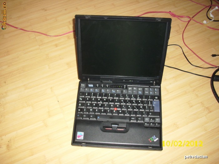 Laptop IBM X32 defect foto mare