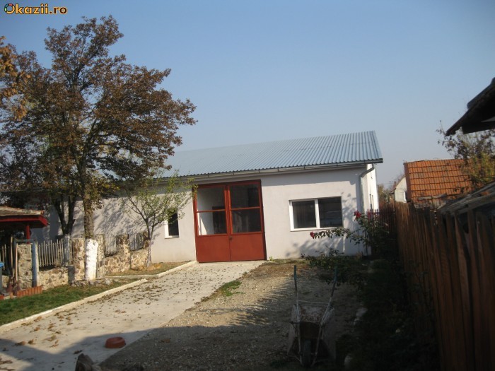 Hala + casa foto mare